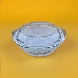VTG Termocrisa Dynaware Milk Glass Casserole Dish (Pye-O-Rey) Retro Kitchenware